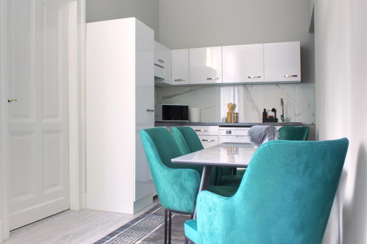 La Roberta Apartment Budapest Bagian luar foto