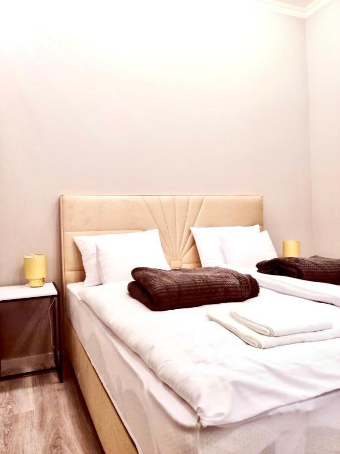 La Roberta Apartment Budapest Bagian luar foto